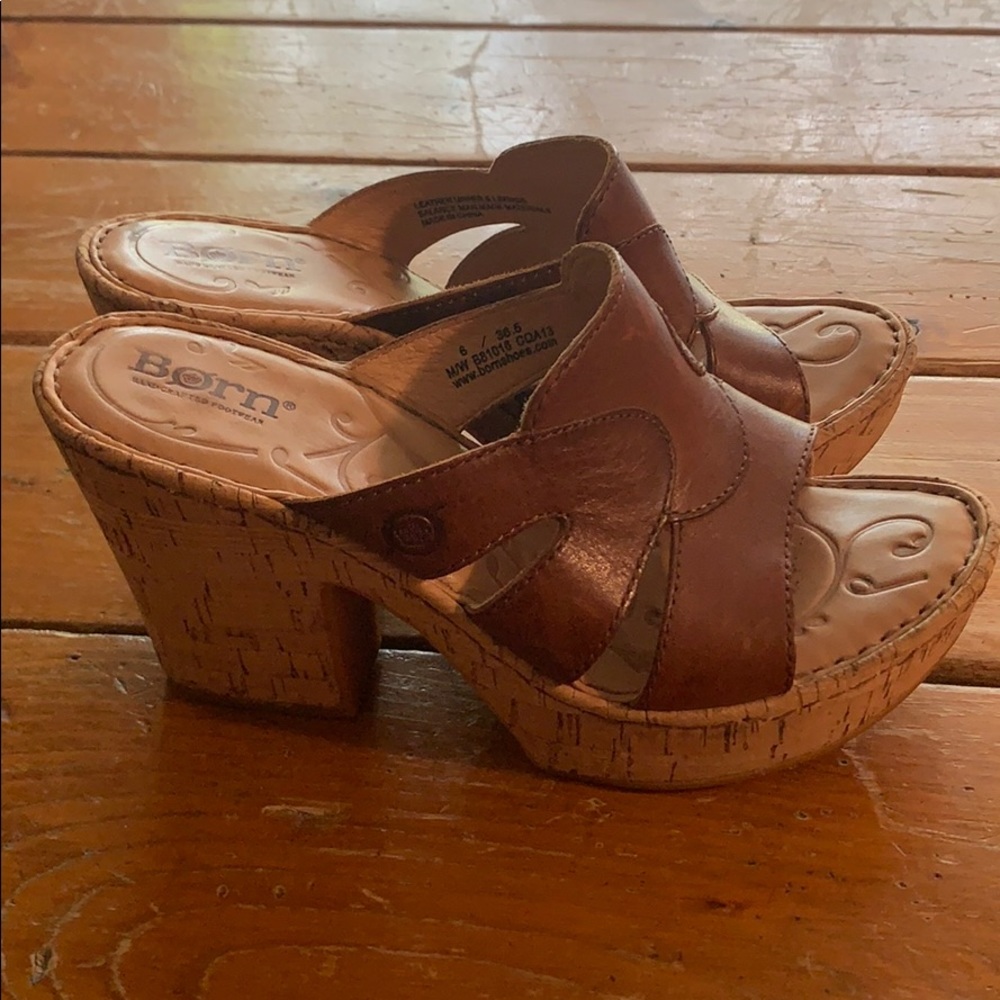 Women’s Born Chunky Sandals 👡 size 6
